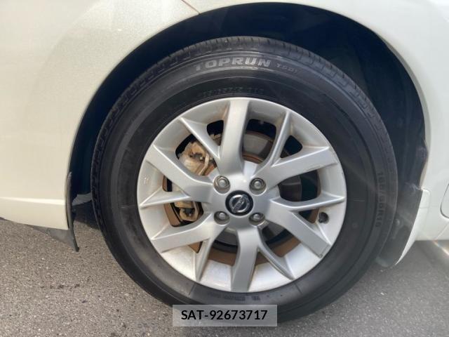 Nissan NOTE 2019-01 8457121-6