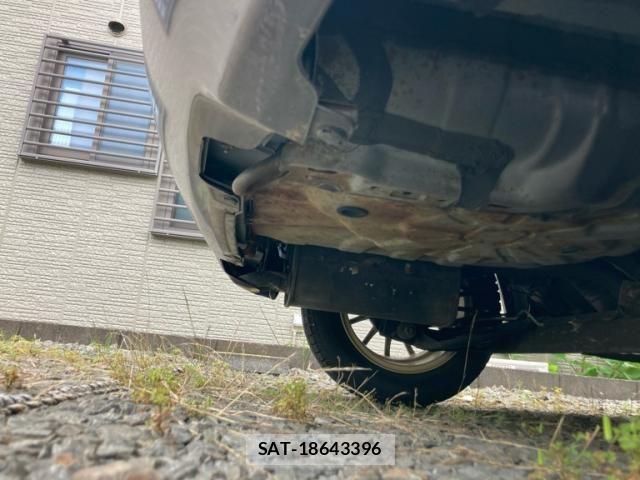 Nissan NOTE 2009-02 8458117-13