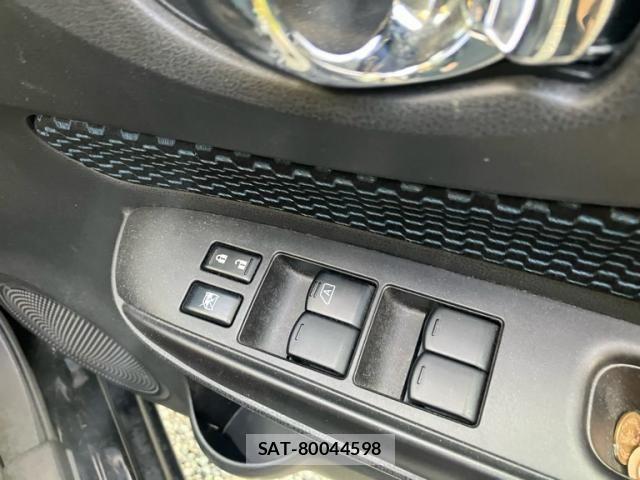 Nissan NOTE 2014-03 8485872-13