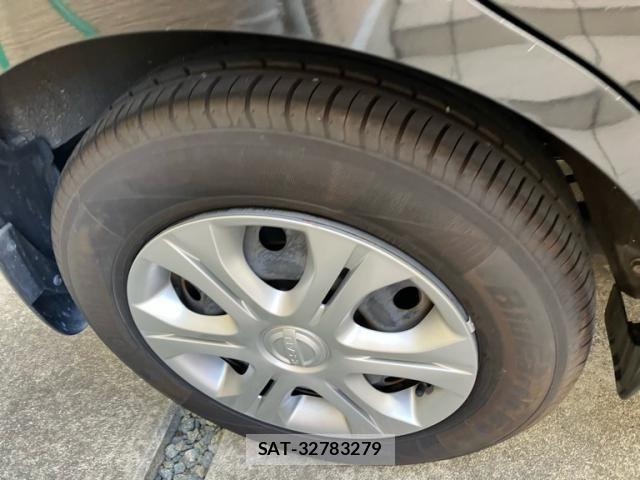 Nissan NOTE 2013-12 8485870-6