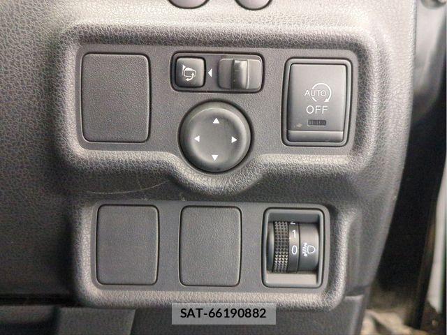 Nissan NOTE 2013-07 8485871-13
