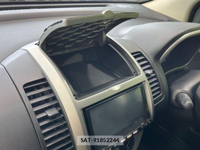Nissan NOTE 2011-09 8485869-5