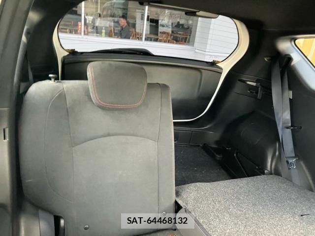 Nissan NOTE 2018-02 8526365-16