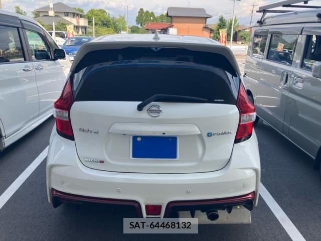Nissan NOTE 2018-02 8526365-3