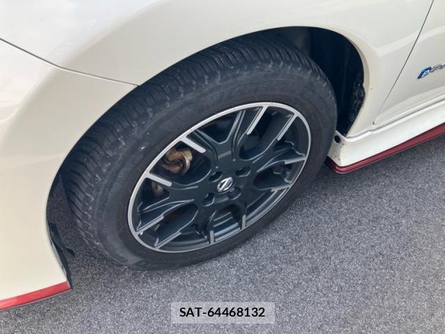 Nissan NOTE 2018-02 8526365-7