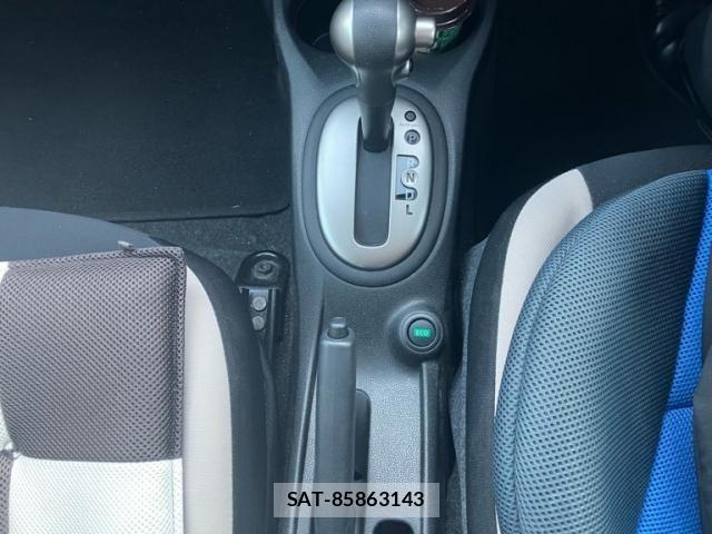 Nissan NOTE 2018-01 8526367-19
