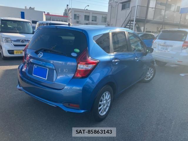 Nissan NOTE 2018-01 8526367-6