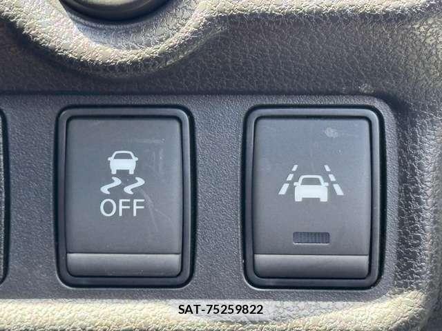 Nissan NOTE 2018-03 8526351-25