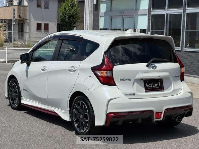 Nissan NOTE 2018-03 8526351-3
