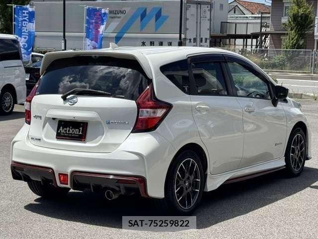 Nissan NOTE 2018-03 8526351-5