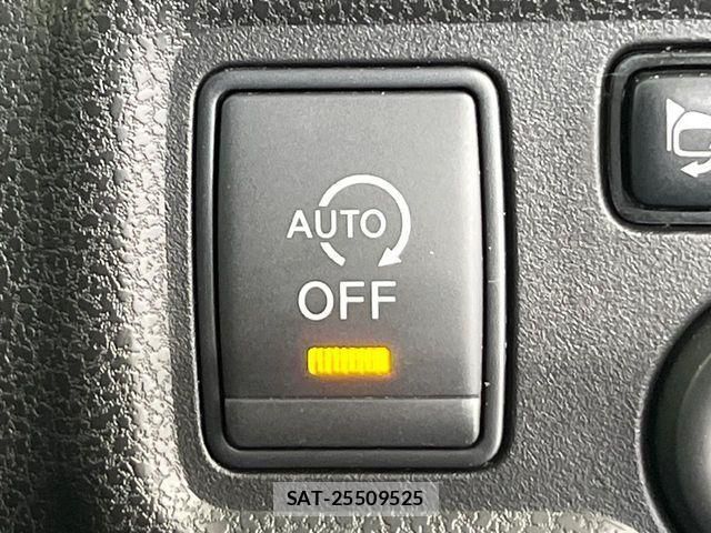 Nissan NOTE 2014-02 8526377-4