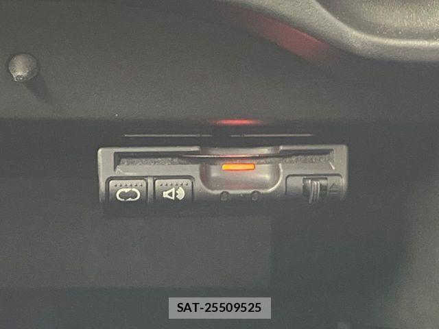 Nissan NOTE 2014-02 8526377-5