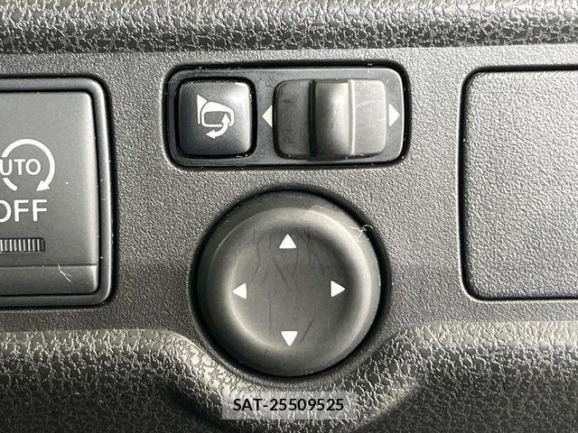 Nissan NOTE 2014-02 8526377-6