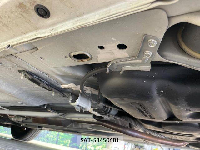 Nissan NOTE 2019-10 8526358-19