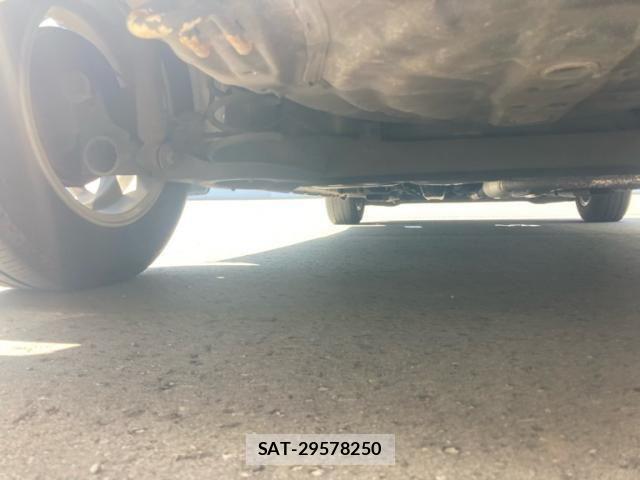 Nissan NOTE 2017-12 8526378-11