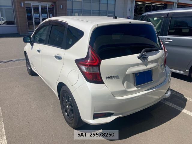 Nissan NOTE 2017-12 8526378-3