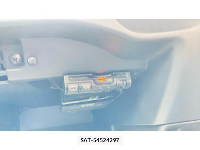 Nissan NOTE 2012-10 8526379-13