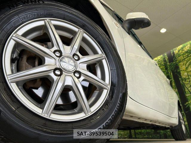 Nissan NOTE 2014-03 8526369-9