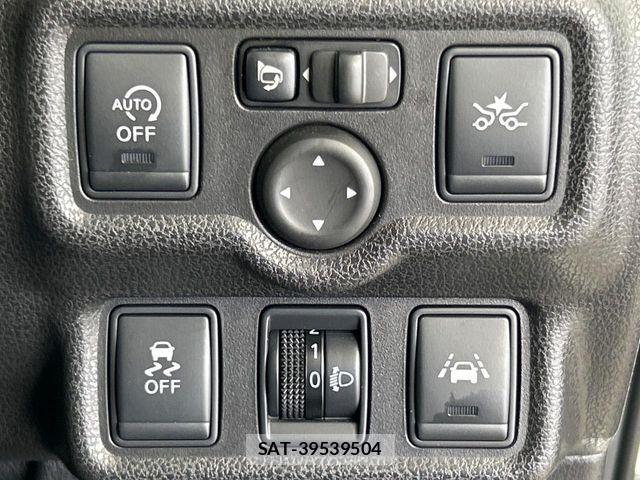 Nissan NOTE 2014-03 8526369-7