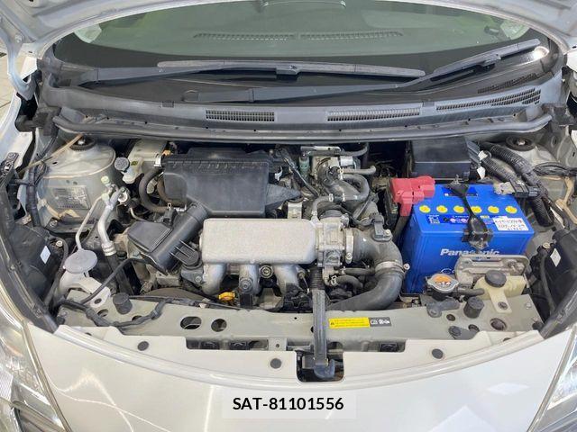 Nissan NOTE 2013-10 8526375-17