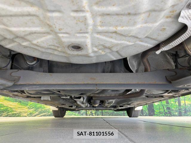 Nissan NOTE 2013-10 8526375-18