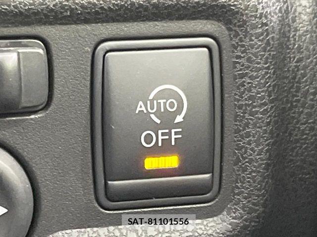 Nissan NOTE 2013-10 8526375-5