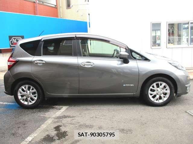 Nissan NOTE 2017-07 8526370-8