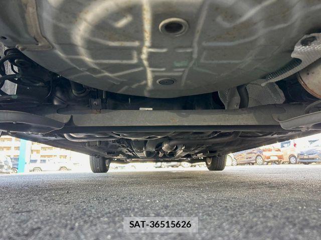 Nissan NOTE 2018-01 8526368-18