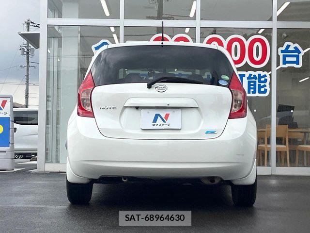 Nissan NOTE 2013-11 8526381-14