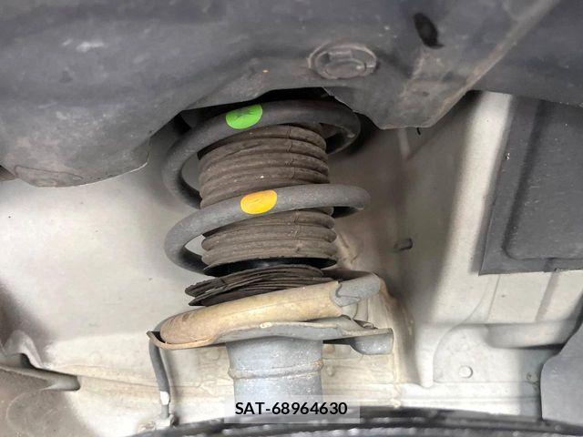 Nissan NOTE 2013-11 8526381-19