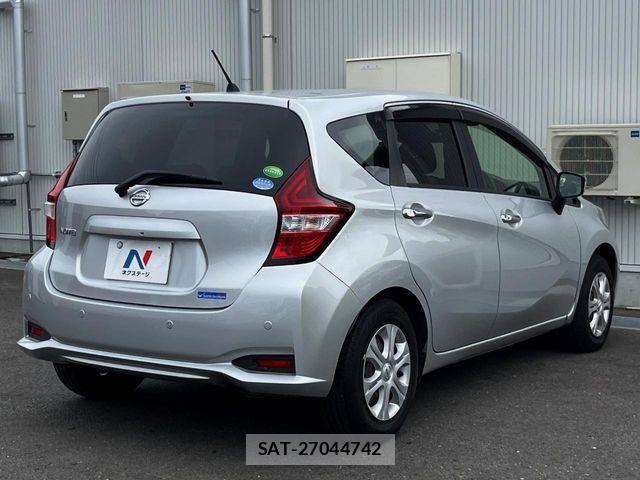 Nissan NOTE 2020-08 8526360-16
