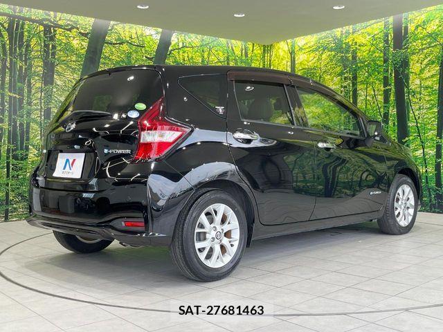 Nissan NOTE 2016-11 8526366-16