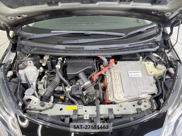 Nissan NOTE 2016-11 8526366-17