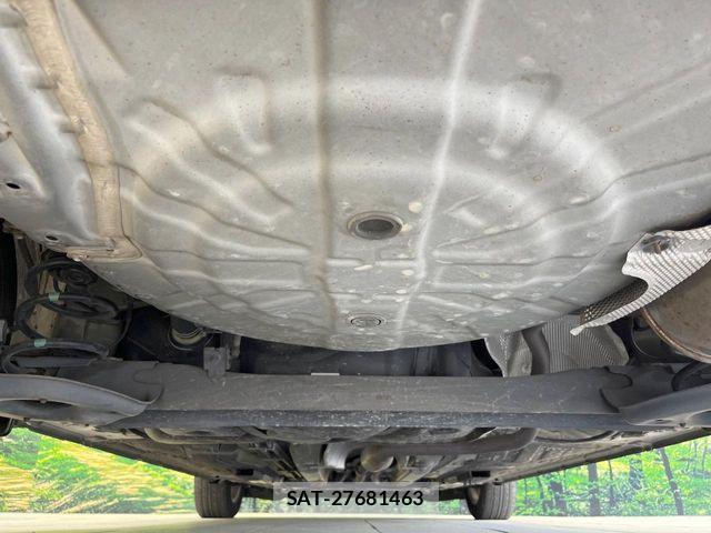 Nissan NOTE 2016-11 8526366-18
