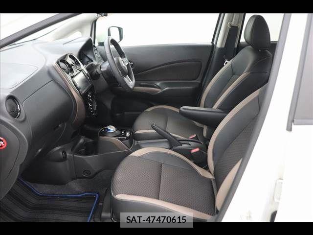 Nissan NOTE 2019-10 8526359-11