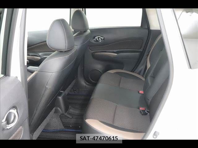 Nissan NOTE 2019-10 8526359-12