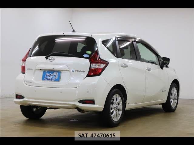 Nissan NOTE 2019-10 8526359-18