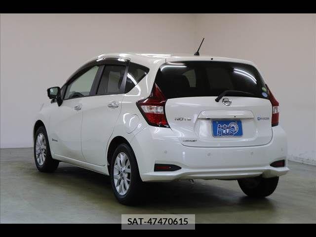 Nissan NOTE 2019-10 8526359-19