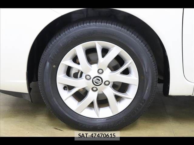 Nissan NOTE 2019-10 8526359-23