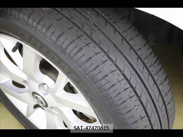 Nissan NOTE 2019-10 8526359-24