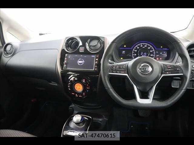Nissan NOTE 2019-10 8526359-28