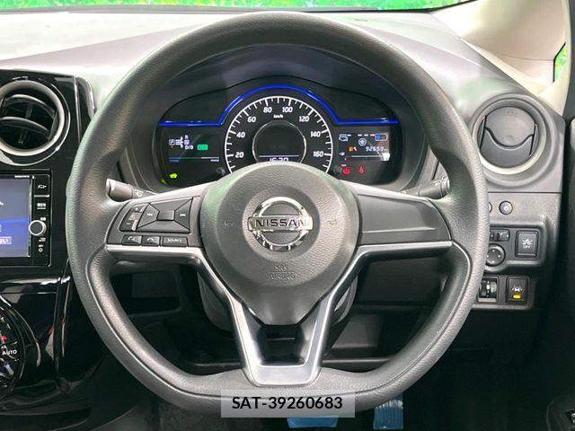 Nissan NOTE 2018-02 8526362-10