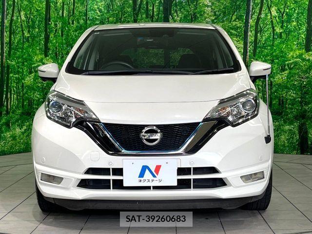 Nissan NOTE 2018-02 8526362-13