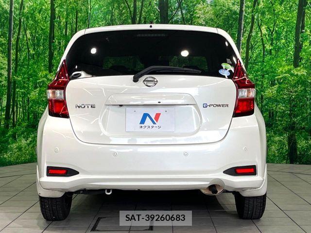 Nissan NOTE 2018-02 8526362-14