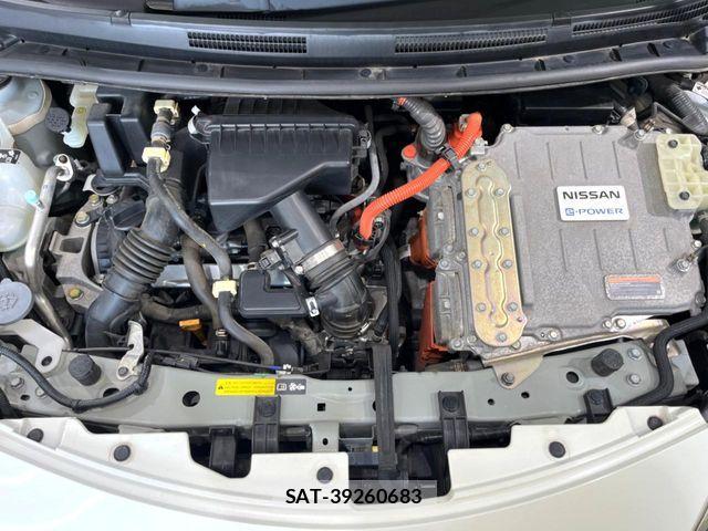Nissan NOTE 2018-02 8526362-17