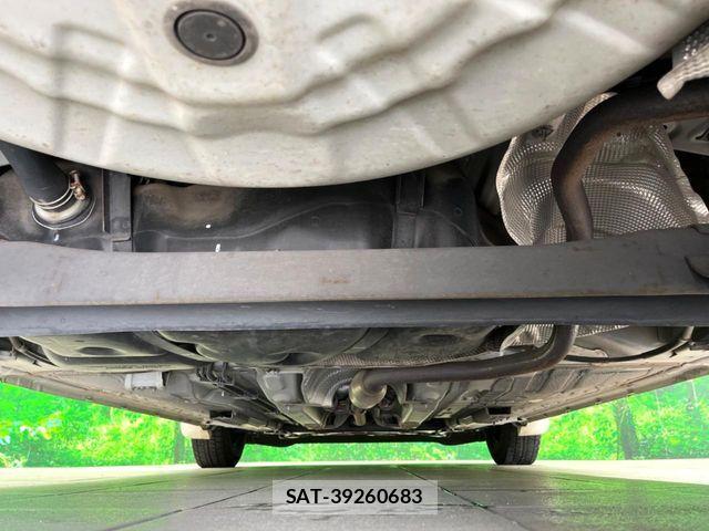 Nissan NOTE 2018-02 8526362-18