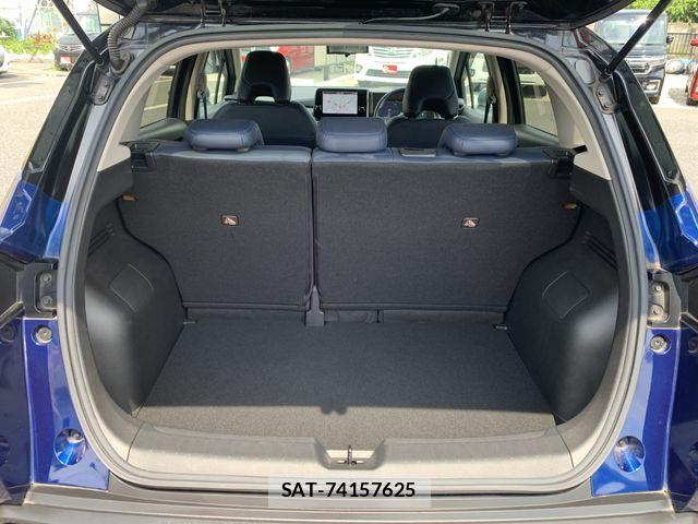 Nissan NOTE 2021-10 8563024-26