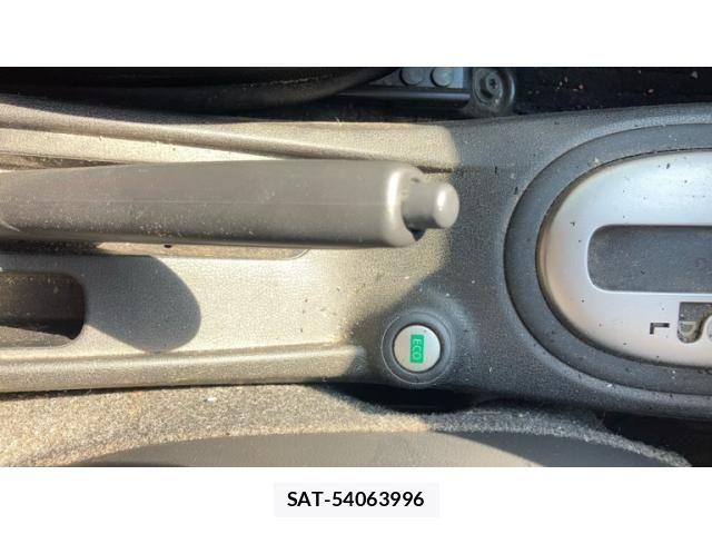Nissan NOTE 2016-03 8563046-24