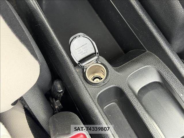 Nissan NOTE 2017-06 8563038-14