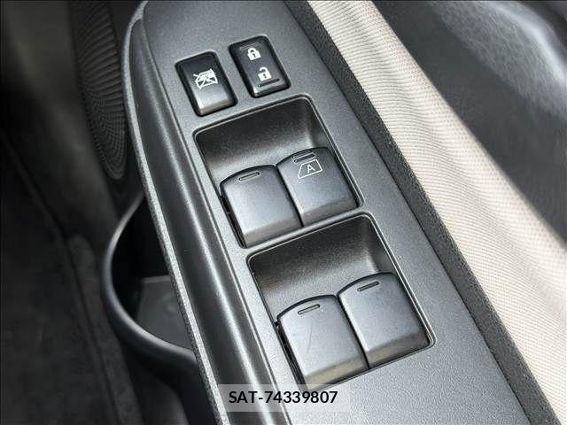 Nissan NOTE 2017-06 8563038-28